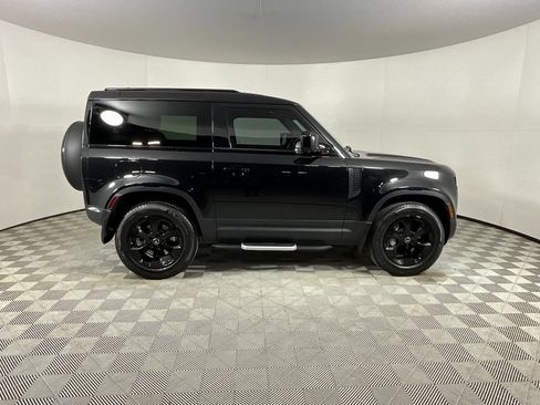 Used 2023 Land Rover Defender 90 SE image 5