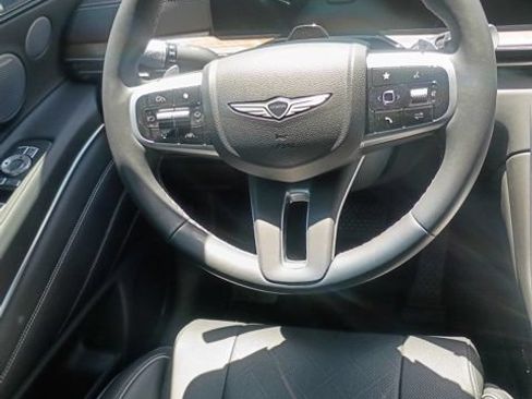 Used 2025 Genesis GV80 3.5T Advanced AWD/4WD image 11