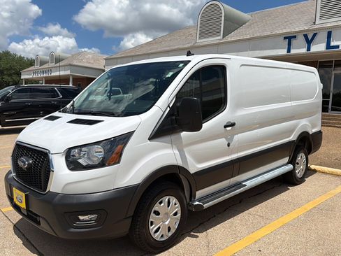 Used 2025 Ford Transit 250 Low Roof w/ Exterior Upgrade Package RWD image 4