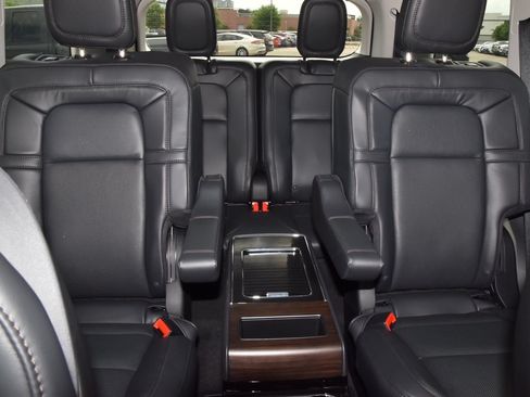 New 2026 Lincoln Aviator Reserve w/ Jet Appearance Package RWD image 22