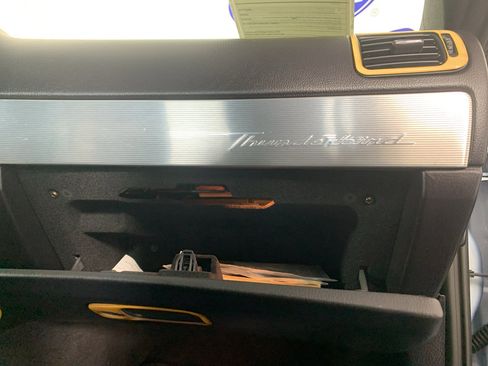 Used 2004 Ford Thunderbird image 32