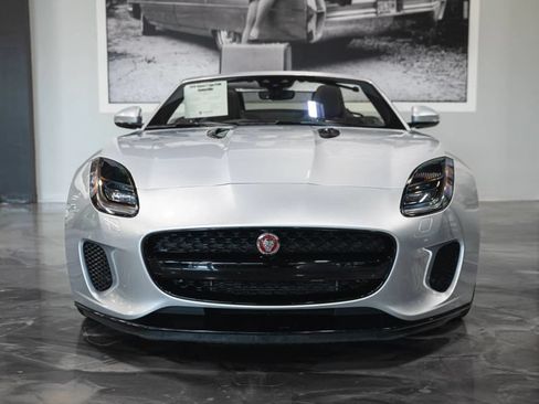 Used 2020 Jaguar F-TYPE Convertible RWD image 2