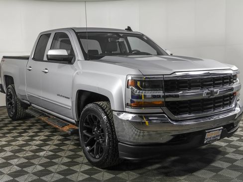 Used 2018 Chevrolet Silverado 1500 LT image 10