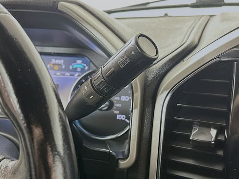 Used 2022 Ford F250 Lariat w/ Black Appearance Package image 17