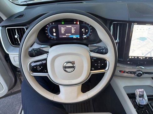 Certified 2025 Volvo XC60 B5 Ultra w/ Protection Package Premier image 5