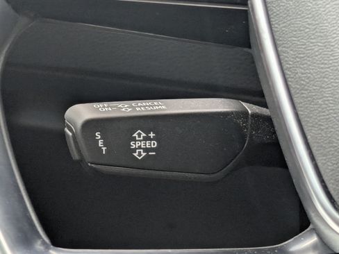 Used 2021 Audi e-tron Premium AWD/4WD image 24