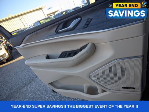 Used 2023 Jeep Grand Cherokee L Limited w/ Luxury Tech Group II image 29