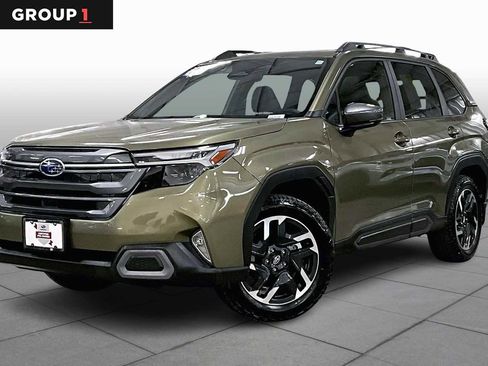 Used 2025 Subaru Forester Limited image 1