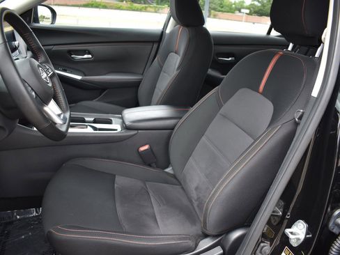 Used 2025 Nissan Sentra SR FWD image 23