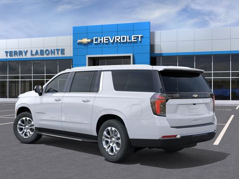 New 2026 Chevrolet Suburban LS AWD/4WD image 5