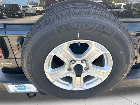 Used 2019 Jeep Wrangler Unlimited Sport S image 37