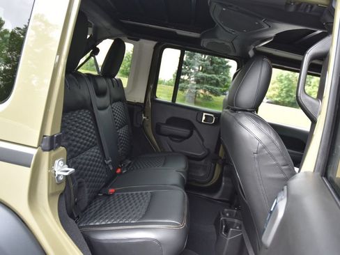 Used 2025 Jeep Wrangler Unlimited Sport AWD/4WD image 29