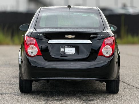 Used 2016 Chevrolet Sonic LT FWD image 4
