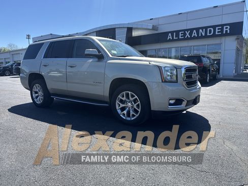 Used 2015 GMC Yukon SLT w/ Open Road Package AWD/4WD image 1