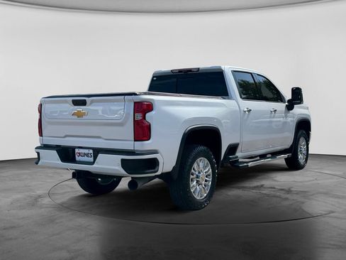 Used 2022 Chevrolet Silverado 3500 High Country w/ Z71 Off-Road Package AWD/4WD image 9
