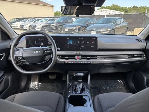 Used 2026 Kia K4 FWD image 28