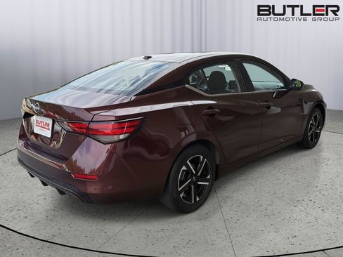 Used 2025 Nissan Sentra SV FWD image 6