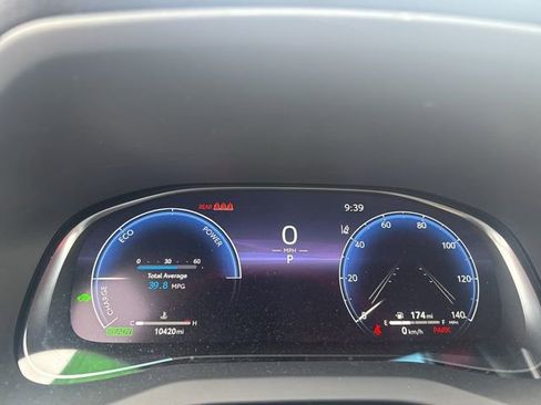 Used 2024 Toyota Venza Limited image 19