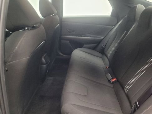 Used 2025 Hyundai Elantra SEL FWD image 18