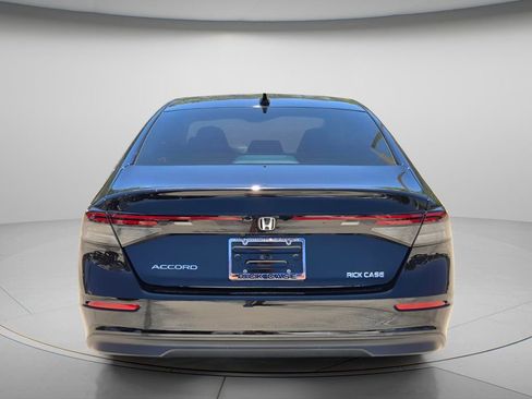 Used 2023 Honda Accord EX image 6