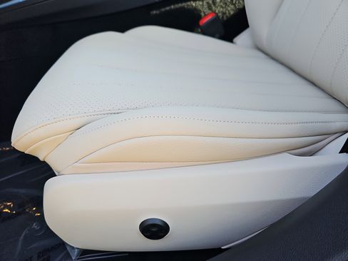 New 2026 Mercedes-Benz E 350 4MATIC Sedan image 29