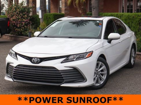 Used 2023 Toyota Camry LE w/ Convenience Package image 4