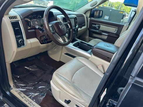 Used 2017 RAM 1500 Laramie RWD image 18
