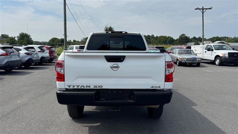 Used 2017 Nissan Titan S AWD/4WD image 4