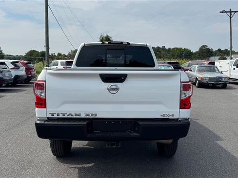 Used 2017 Nissan Titan S AWD/4WD image 4