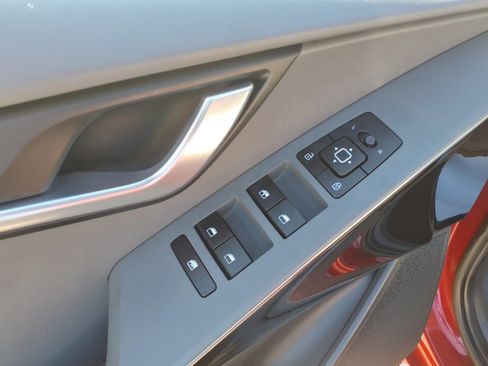 Used 2023 Kia Niro EX FWD image 13