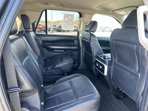 Used 2024 Ford Expedition Max XLT image 17