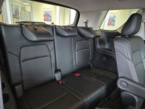 New 2026 Nissan Pathfinder SL w/ SL Premium Package AWD/4WD image 11