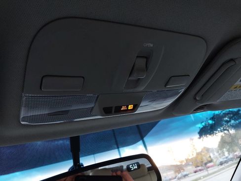 Used 2007 Subaru Outback 2.5i Limited image 22