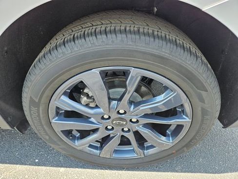 Used 2024 Chevrolet Equinox RS FWD image 14
