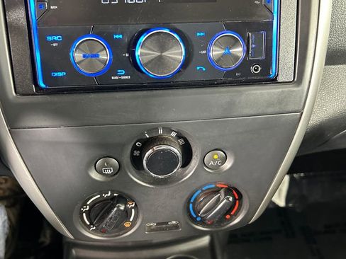Used 2016 Nissan Versa SV FWD image 14