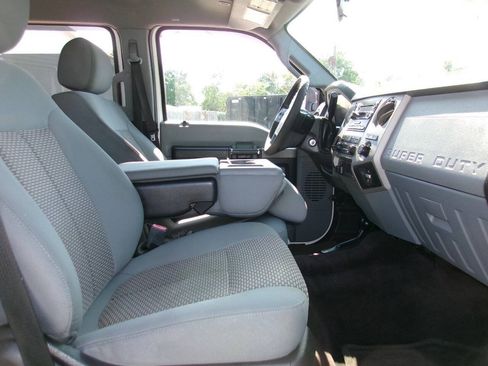 Used 2015 Ford F250 XLT AWD/4WD image 15