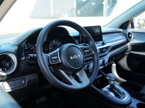 Used 2024 Kia Forte LX image 7