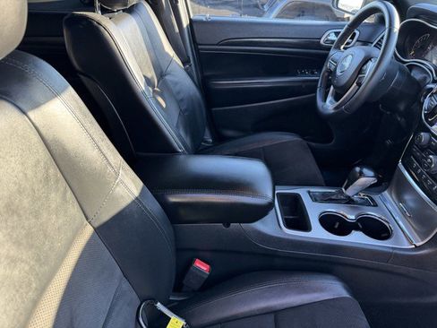 Used 2020 Jeep Grand Cherokee Altitude image 8