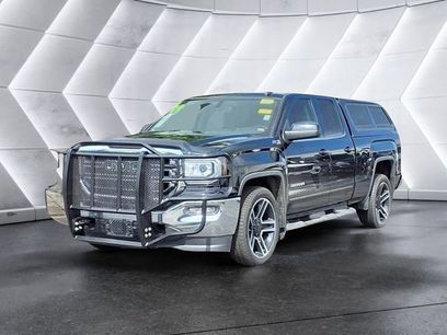 Used 2019 GMC Sierra 1500 SLE w/ Black Pack