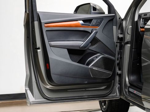 Used 2023 Audi Q5 2.0T Premium Plus w/ Premium Plus Package image 46