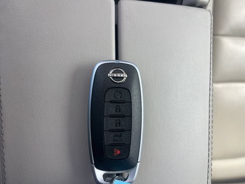 Used 2023 Nissan Rogue SL w/ SL Premium Package FWD image 22