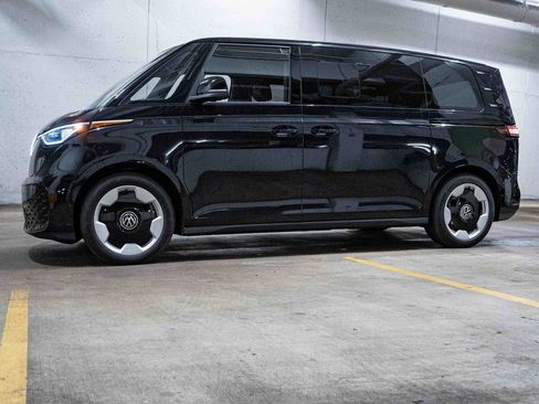 New 2025 Volkswagen ID. Buzz Pro S image 3