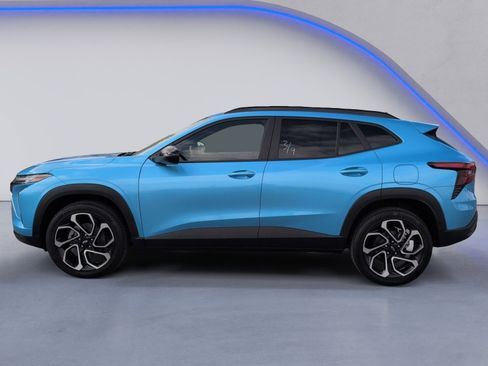 Used 2025 Chevrolet Trax RS w/ Driver Confidence Package image 5