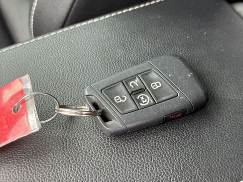 Used 2024 Volkswagen Tiguan SE R-Line FWD image 42
