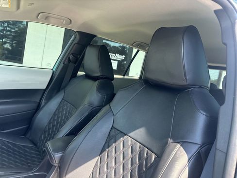 Used 2024 Toyota Corolla Cross L FWD image 3