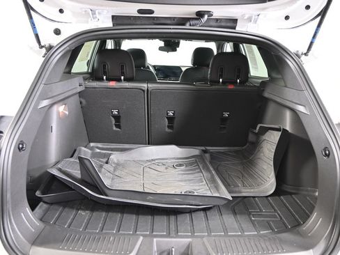 Used 2024 Chevrolet Trax RS FWD image 16