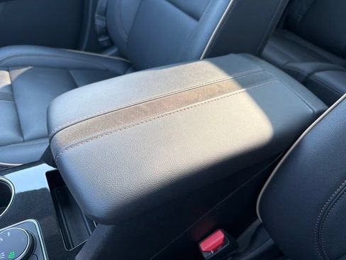 Used 2023 Chevrolet Blazer Premier w/ Driver Confidence II Package AWD/4WD image 28