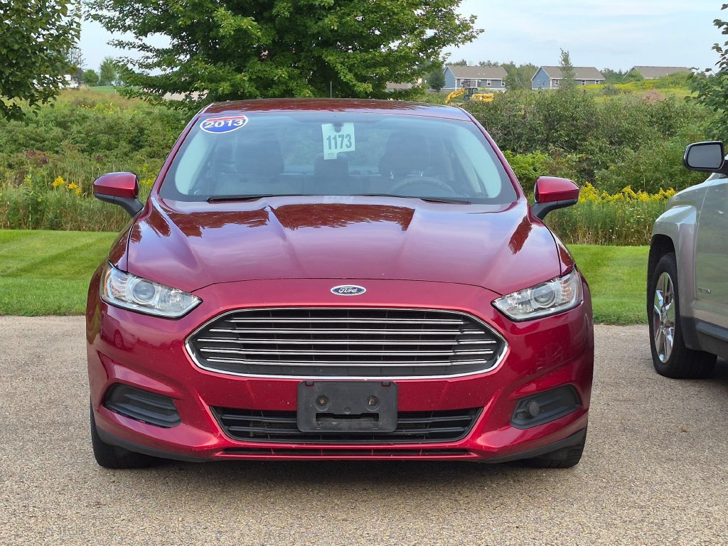 Used 2013 Ford Fusion S FWD image 2