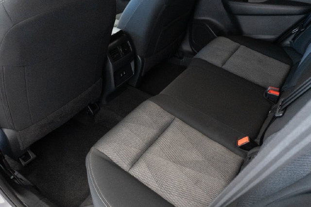 Used 2025 Nissan Rogue SV FWD image 9