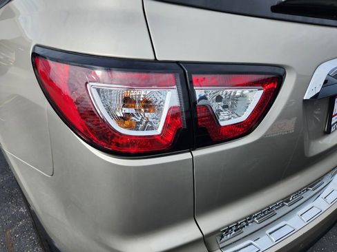 Used 2017 Chevrolet Traverse Premier image 5